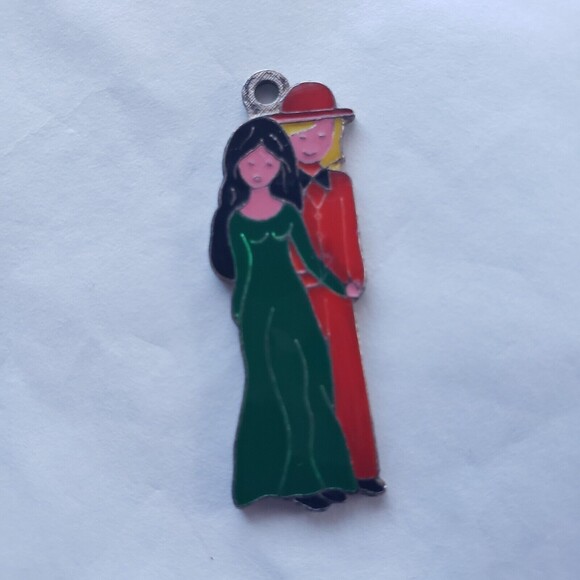 Il Mela Pendant Colorful Enamel Man and Woman on Silver 1.25 inch Backstamp Vtg - Picture 9 of 9